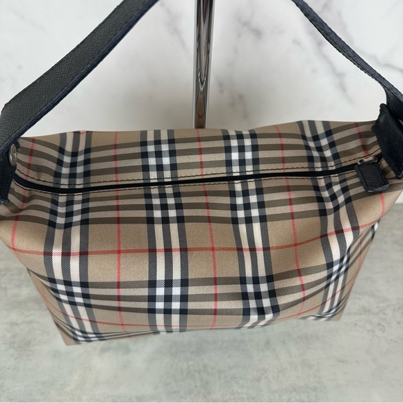 SOLD Burberry Nylon Nova Check Pochette - Picture 5 of 15
